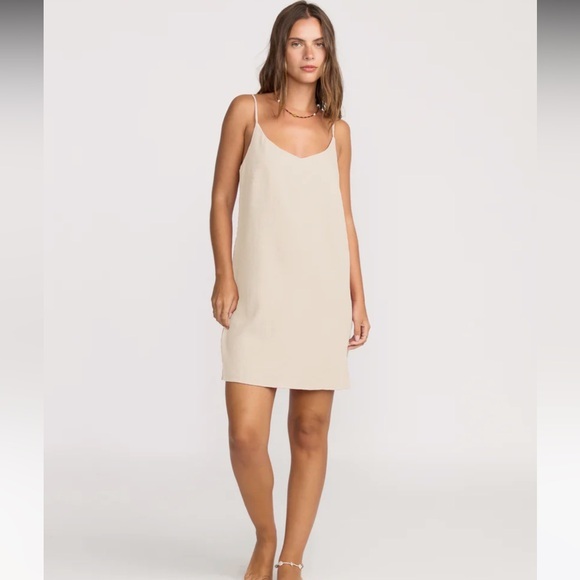 Billabong Dresses & Skirts - NWOT Billabong Summer Love Mini Slip Dress
